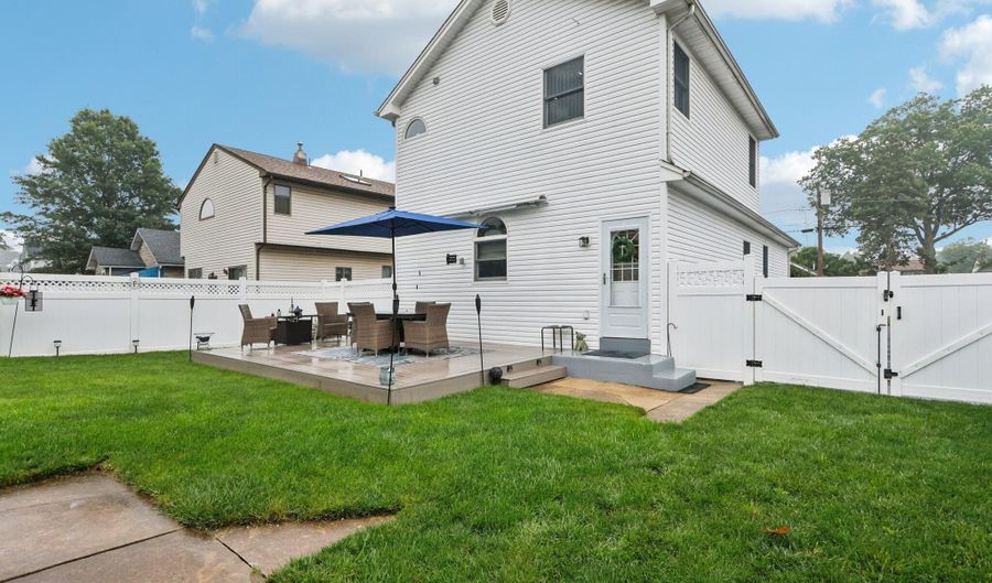 15 5th Ave, Avenel, NJ 07001 - 3 Beds, 2 Bath