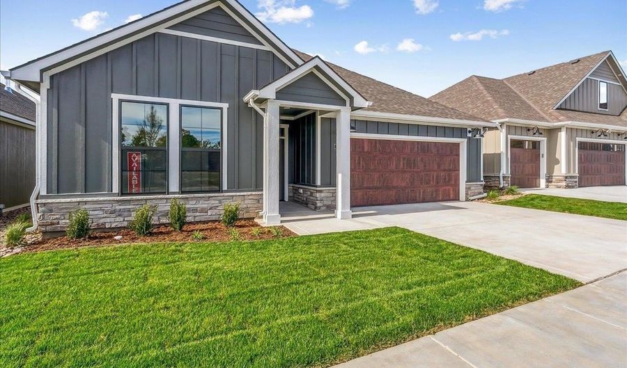 207 S Legacy Way, Andover, KS 67002 - 2 Beds, 2 Bath