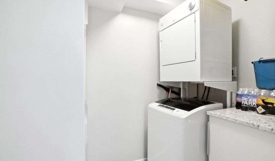 4979 BATTERY Ln 4979-1, Bethesda, MD 20814 - 3 Beds, 3 Bath