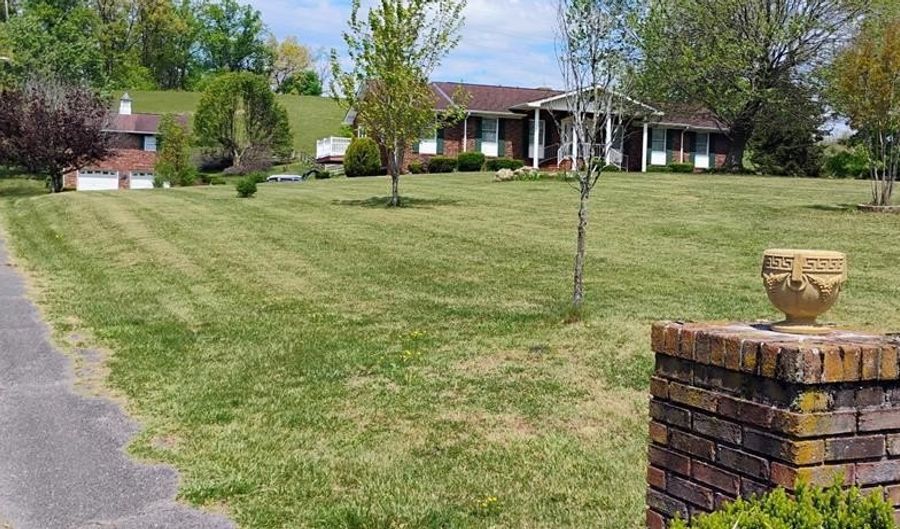 16471 B Spring Valley Rd, Abingdon, VA 24210 - 3 Beds, 2 Bath