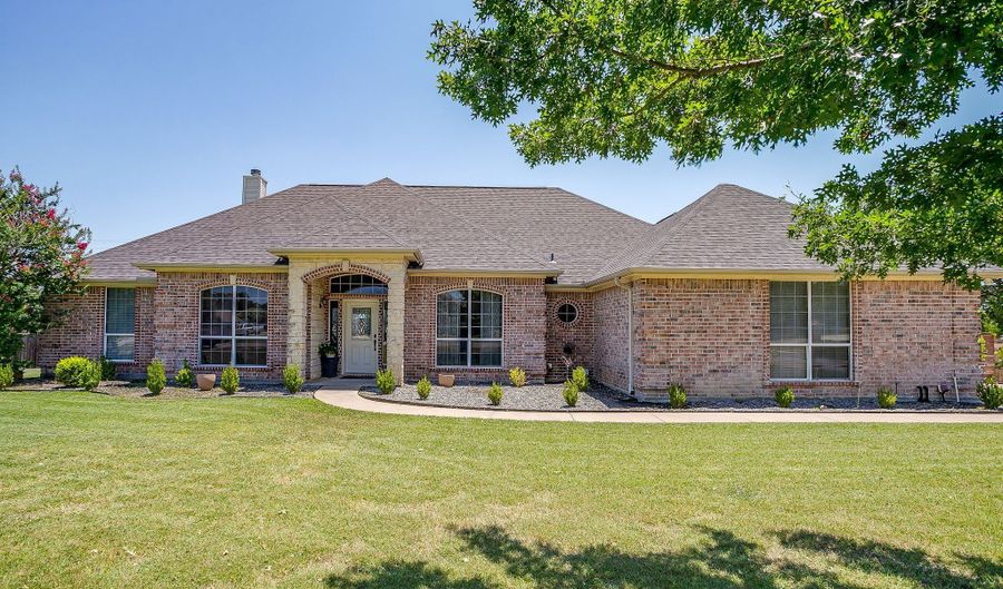 162 Lakeview Dr, Aledo, TX 76008 - 3 Beds, 2 Bath