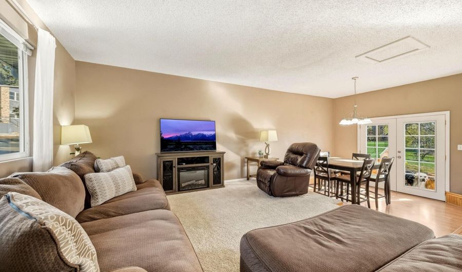 703 Circle Dr, Buffalo, WY 82834 - 4 Beds, 3 Bath