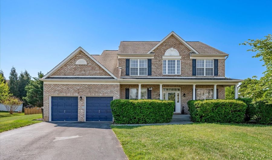 114 CONESTOGA Ct, Boonsboro, MD 21713 - 4 Beds, 4 Bath