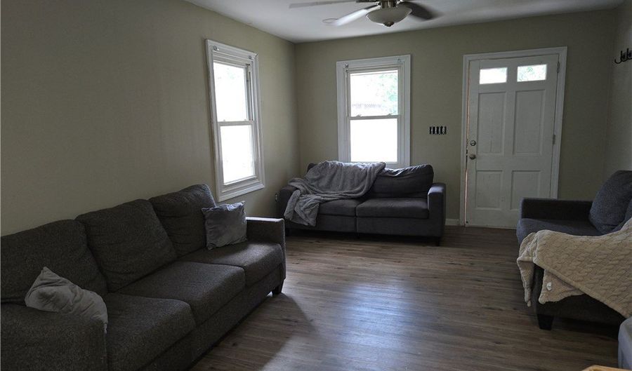 1609 S McDuffie St, Anderson, SC 29624 - 3 Beds, 2 Bath