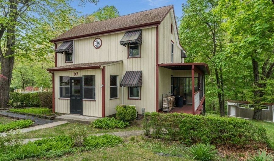 97 Hickory Corner Rd, Alexandria Twp., NJ 08848 - 3 Beds, 3 Bath