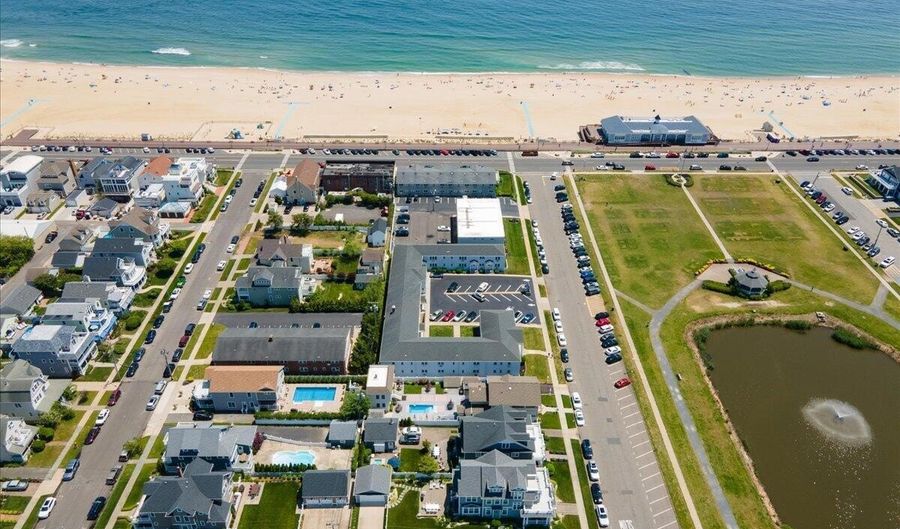 110- A Fifth Ave, Belmar, NJ 07719 - 2 Beds, 3 Bath