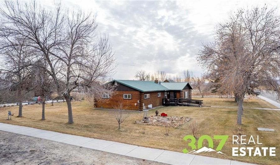 201 2nd St, Burlington, WY 82411 - 3 Beds, 1 Bath