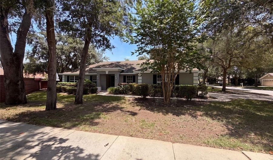 306 GARDEN OAK Ct, Apopka, FL 32703 - 3 Beds, 2 Bath