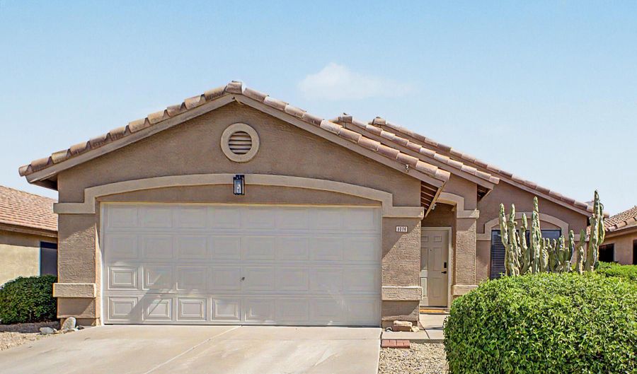 1078 E PIMA Ave, Apache Junction, AZ 85119 - 3 Beds, 2 Bath