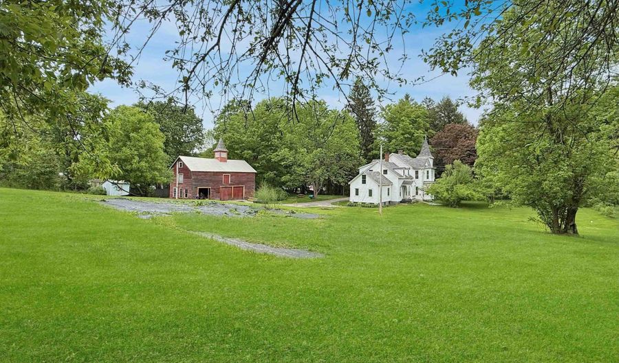 927 Water St, Bennington, VT 05257 - 5 Beds, 4 Bath