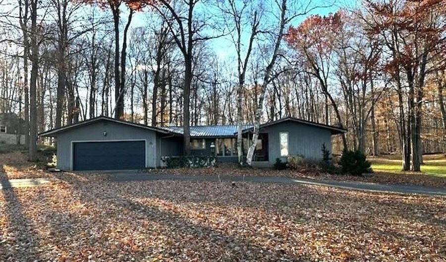 95 W 150 S, Angola, IN 46703 - 3 Beds, 2 Bath