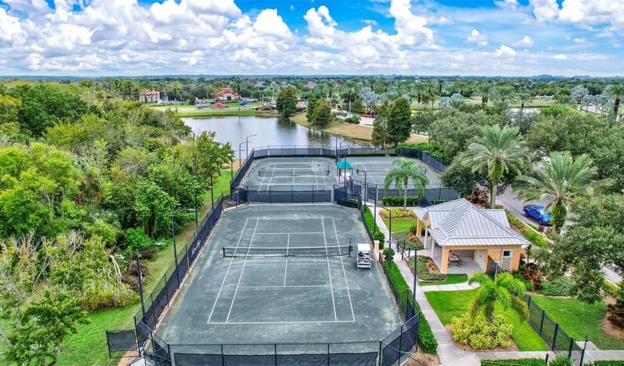5518 LUMINAR POINTE Ln, Apollo Beach, FL 33572 - 3 Beds, 3 Bath