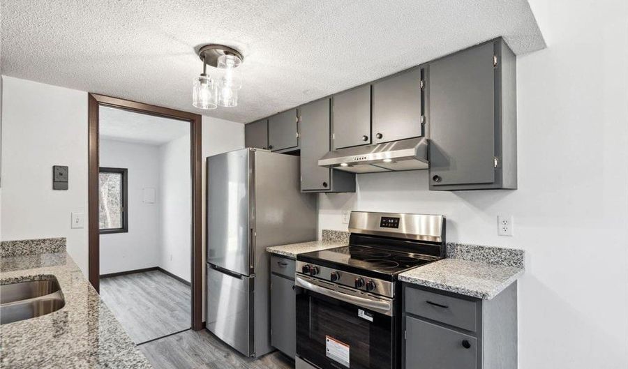 7502 Germane Trl, Apple Valley, MN 55124 - 2 Beds, 2 Bath