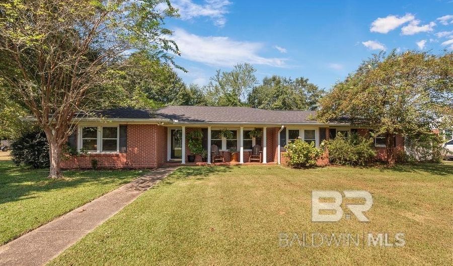 702 S Presley St, Atmore, AL 36502 - 4 Beds, 3 Bath