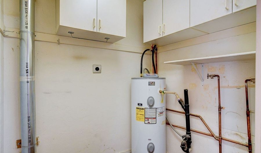 520 5th St, Boulder City, NV 89005 - 2 Beds, 1 Bath