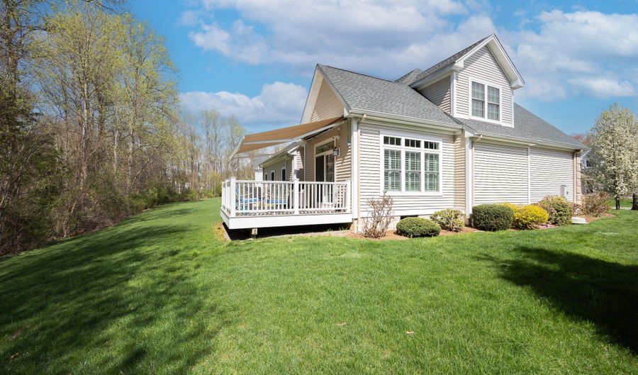 305 Richmond Glen Dr, Cheshire, CT 06410 - 3 Beds, 3 Bath