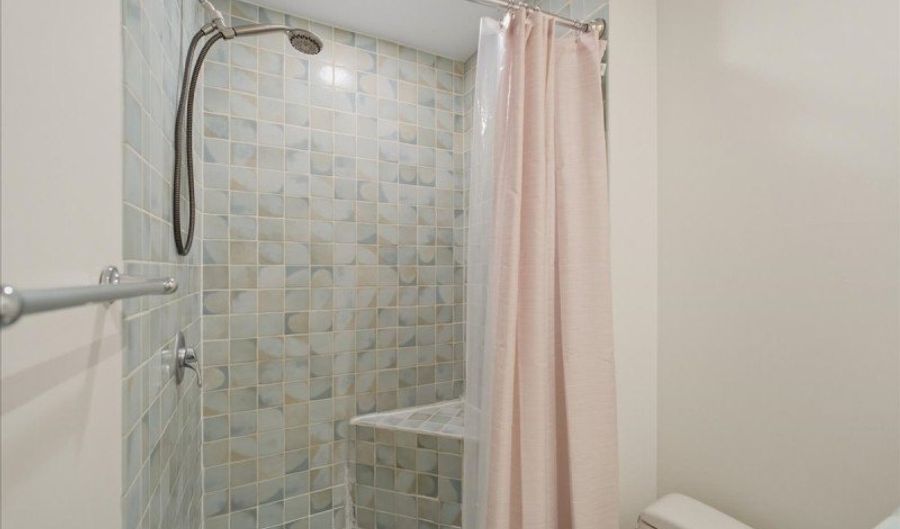 17 Village Way 6, Alloway, NJ 07462 - 3 Beds, 3 Bath