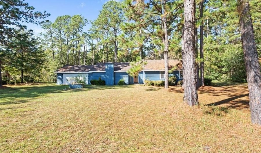 11045 Hurst Dr, Axis, AL 36505 - 4 Beds, 2 Bath
