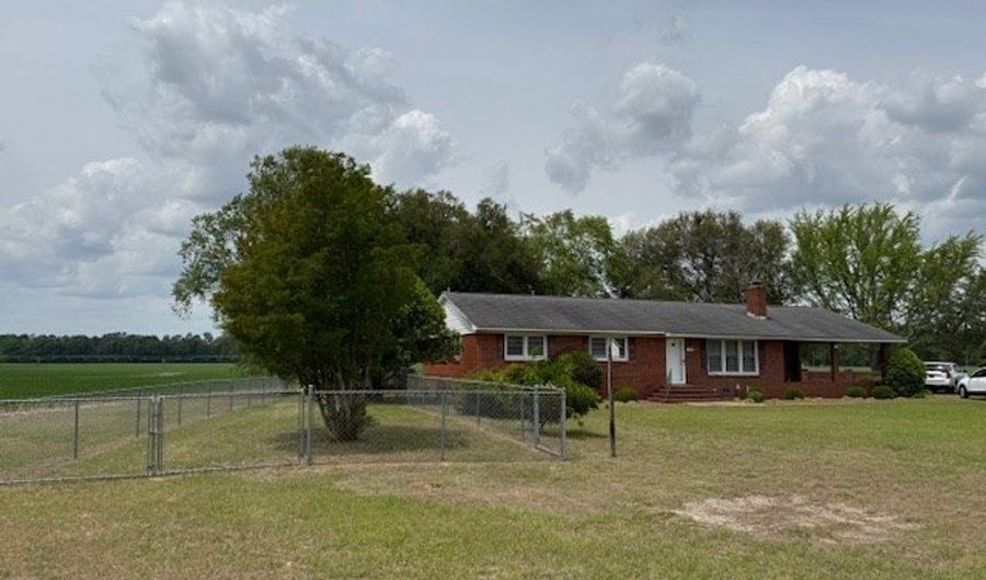 4286 Sumter Hwy, Bishopville, SC 29010 - 4 Beds, 2 Bath
