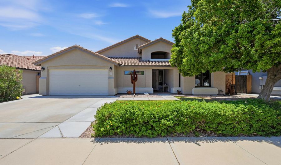 6771 W Megan St, Chandler, AZ 85226 - 4 Beds, 2 Bath