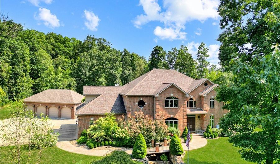 1653 Chapel Ridge Ln, Adams Twp., PA 16046 - 4 Beds, 5 Bath