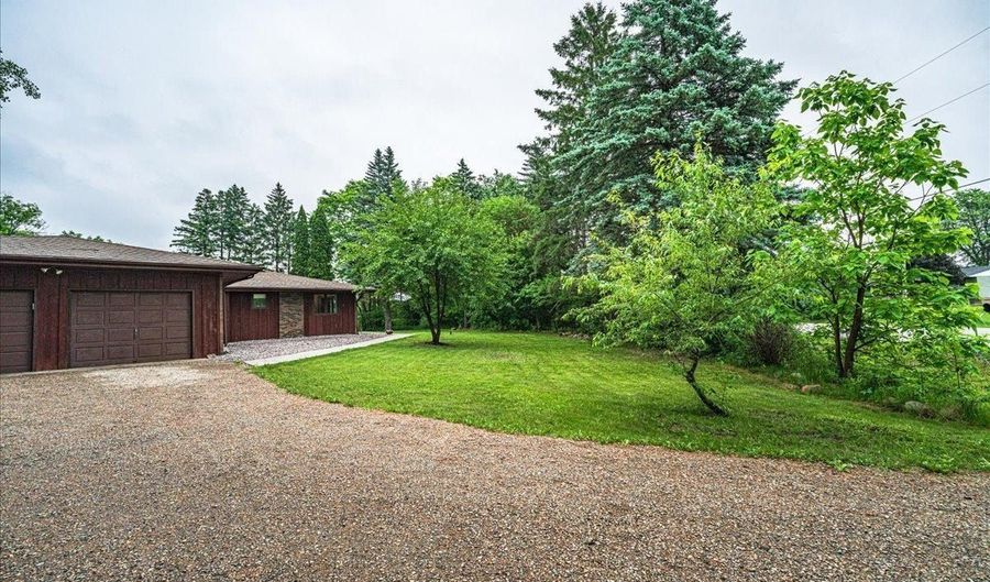 925 Constance Blvd NE, Andover, MN 55304 - 5 Beds, 3 Bath