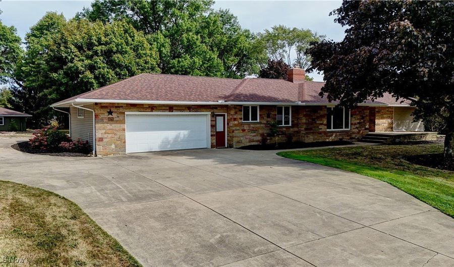 2982 Homeworth Rd, Alliance, OH 44601 - 3 Beds, 3 Bath