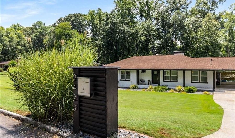 2423 Sunset Dr NE, Atlanta, GA 30345 - 4 Beds, 4 Bath