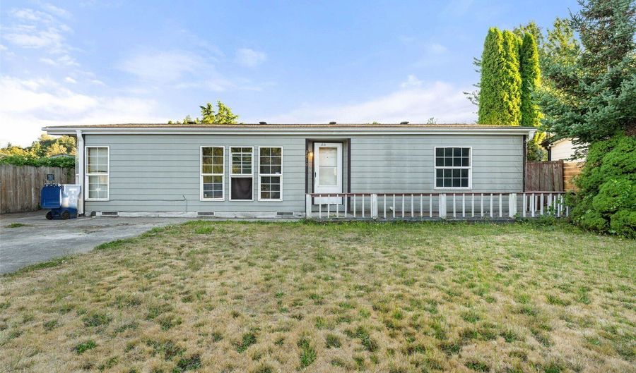 2010 4th St SE, Auburn, WA 98002 - 3 Beds, 2 Bath