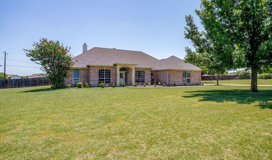 162 Lakeview Dr, Aledo, TX 76008 - 3 Beds, 2 Bath