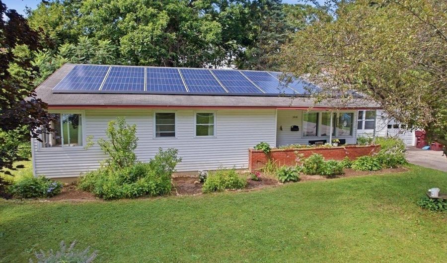308 Crescent Blvd, Bennington, VT 05201 - 3 Beds, 2 Bath