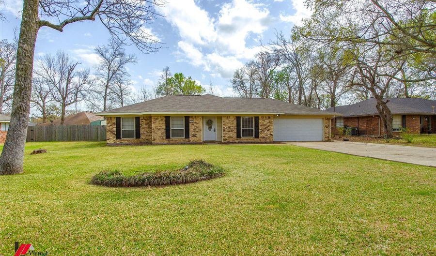 113 Park Blvd, Benton, LA 71006 - 3 Beds, 2 Bath