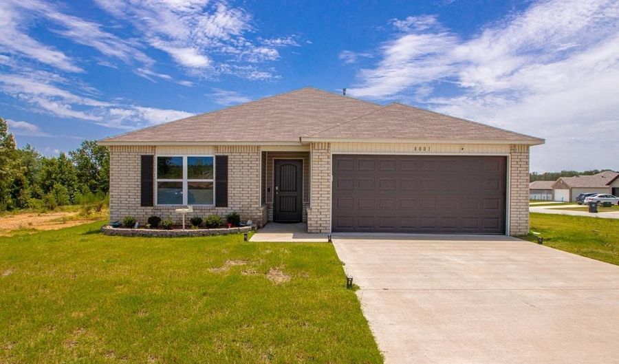 8001 White Spruce Trl, Bauxite, AR 72011 - 3 Beds, 2 Bath
