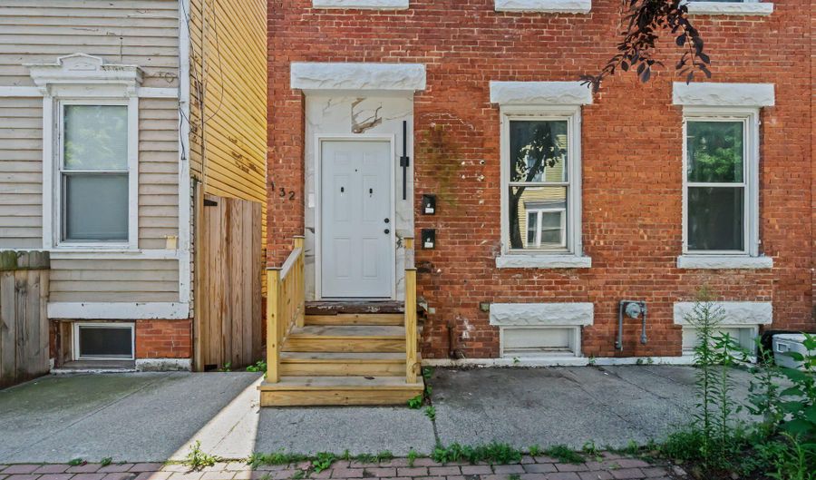 132 4th Ave, Albany, NY 12202 - 8 Beds, 2 Bath