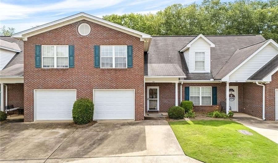 2428 E UNIVERSITY Dr 304, Auburn, AL 36830 - 2 Beds, 3 Bath