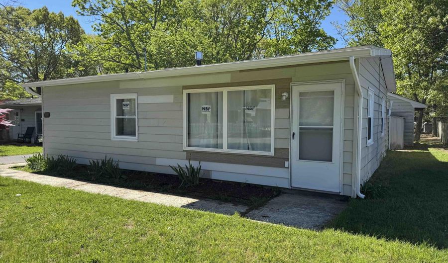 208 Shore Blvd, Bayville, NJ 08721 - 3 Beds, 1 Bath