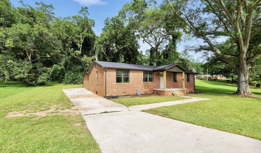 250 Mill, Barnesville, GA 30204 - 3 Beds, 2 Bath