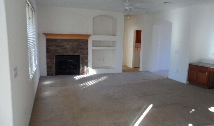 10425 W WINDSOR Ave, Avondale, AZ 85392 - 3 Beds, 2 Bath