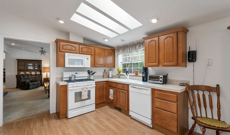 70 Osprey Rd, Alton, NH 03809 - 3 Beds, 3 Bath