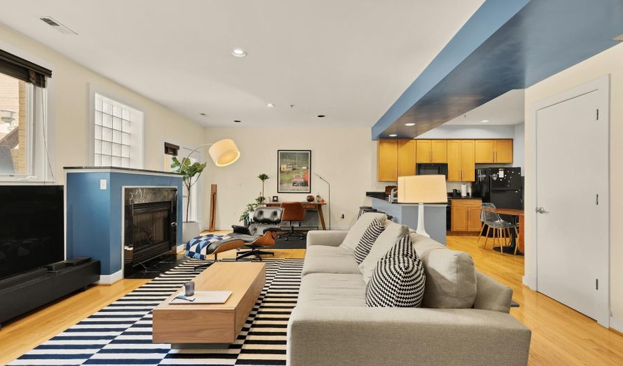 2363 CHAMPLAIN St NW 3, Washington, DC 20009 - 2 Beds, 3 Bath