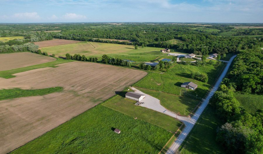 28065 County Road 355, Baring, MO 63531 - 6 Beds, 5 Bath