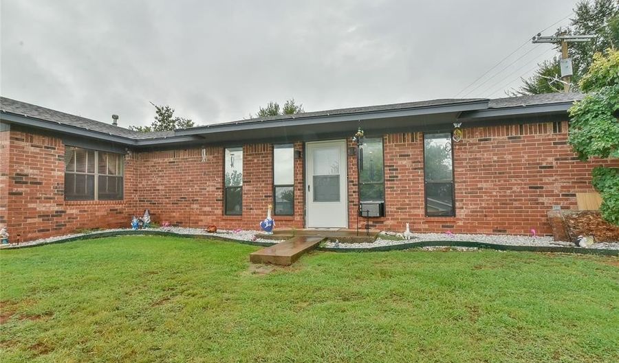 892 County Road 1280, Amber, OK 73004 - 3 Beds, 2 Bath