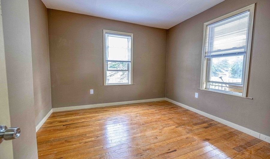 1002 River St 3, Boston, MA 02136 - 4 Beds, 2 Bath