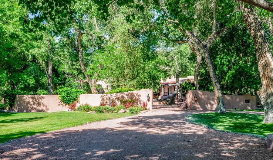 903 CAMINO VISTA RIO, Bernalillo, NM 87004 - 4 Beds, 5 Bath
