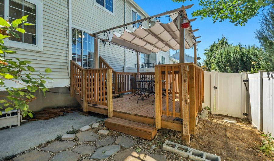 499 N 200 W 19, Bountiful, UT 84010 - 4 Beds, 2 Bath