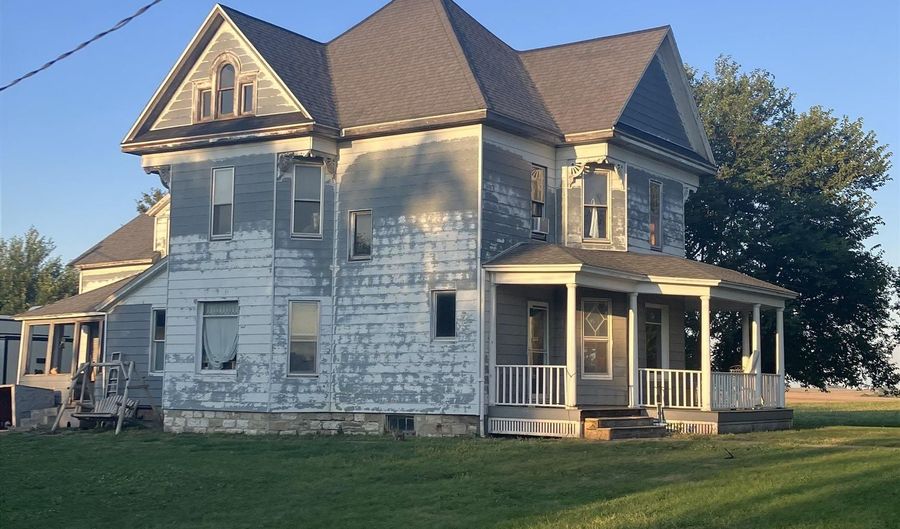 31083 160th St, Ackley, IA 50601 - 4 Beds, 2 Bath