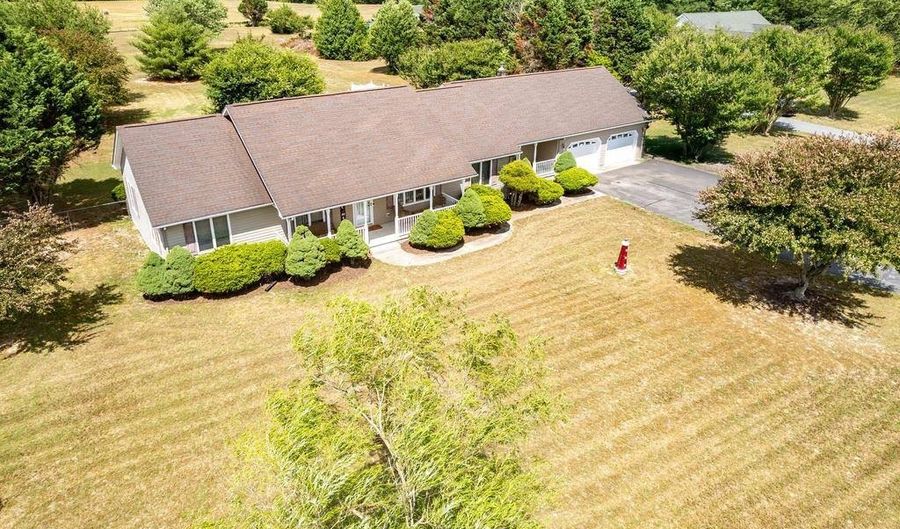 13899 Seashore Hwy, Georgetown, DE 19947 - 3 Beds, 3 Bath