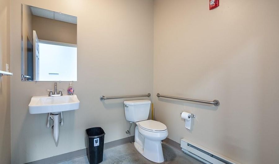 376 Dry Bridge Rd J2, North Kingstown, RI 02852 - 0 Beds, 0 Bath