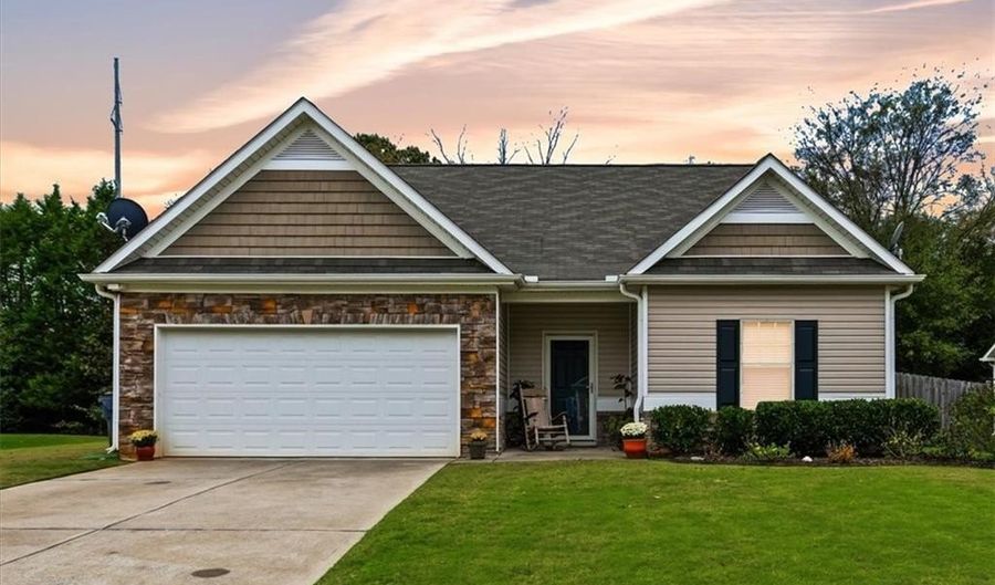 135 Oak Hollow Way, Aragon, GA 30104 - 3 Beds, 2 Bath