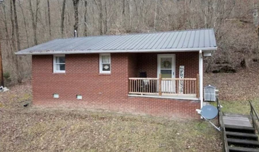 106 Nags Head Rd, Avawam, KY 41713 - 4 Beds, 3 Bath